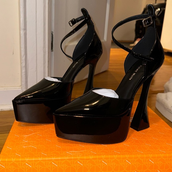 NAKED WOLFE HEELS
STYLE: Daria Black
SIZE: 7US/4UK/37EU - Picture 1 of 6